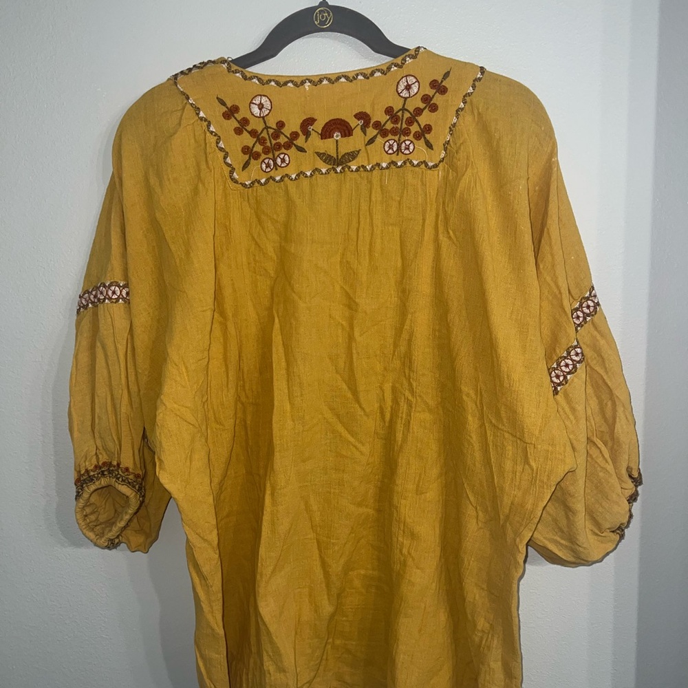 Max Studio Mustard Floral Embroidered Tunic - Picture 4 of 4